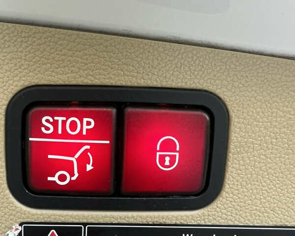Белый Мерседес ГЛ-класс, объемом двигателя 5.46 л и пробегом 72 тыс. км за 29999 $, фото 18 на Automoto.ua