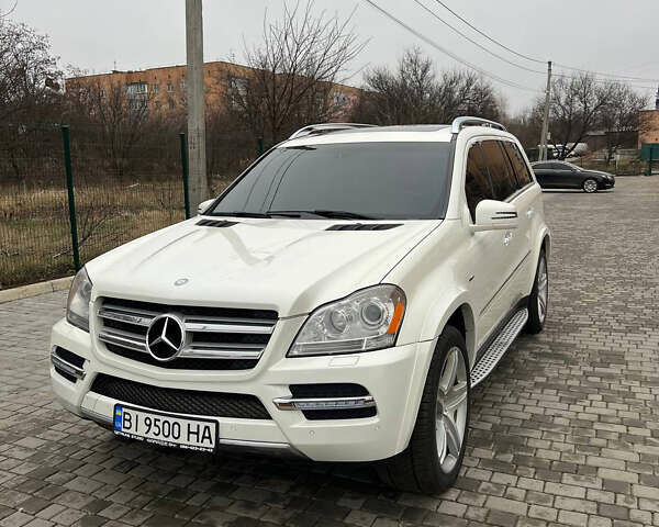 Белый Мерседес ГЛ-класс, объемом двигателя 2.99 л и пробегом 220 тыс. км за 21000 $, фото 1 на Automoto.ua