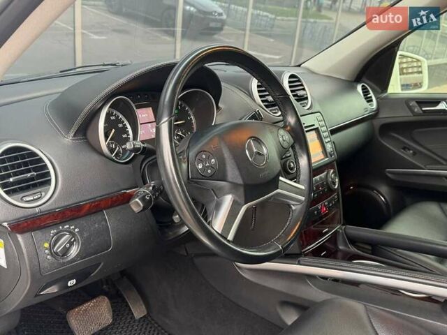 Белый Мерседес ГЛ-класс, объемом двигателя 3 л и пробегом 272 тыс. км за 17500 $, фото 25 на Automoto.ua