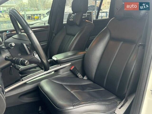 Белый Мерседес ГЛ-класс, объемом двигателя 3 л и пробегом 272 тыс. км за 17500 $, фото 13 на Automoto.ua