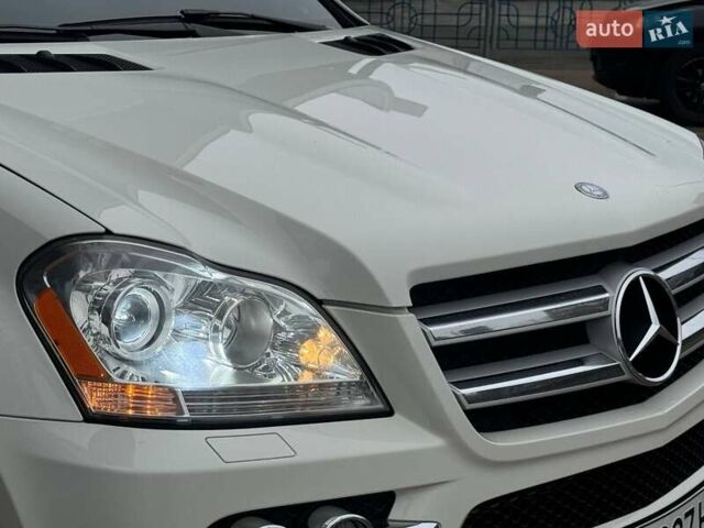 Белый Мерседес ГЛ-класс, объемом двигателя 3 л и пробегом 272 тыс. км за 17500 $, фото 7 на Automoto.ua
