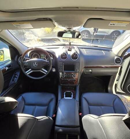 Мерседес ГЛ-класс 2011 в Львове на Automoto.ua Белый Мерседес ГЛ-класс, объемом двигателя 2.99 л и пробегом 385 тыс. км за 20000 $, фото 16 на Automoto.ua