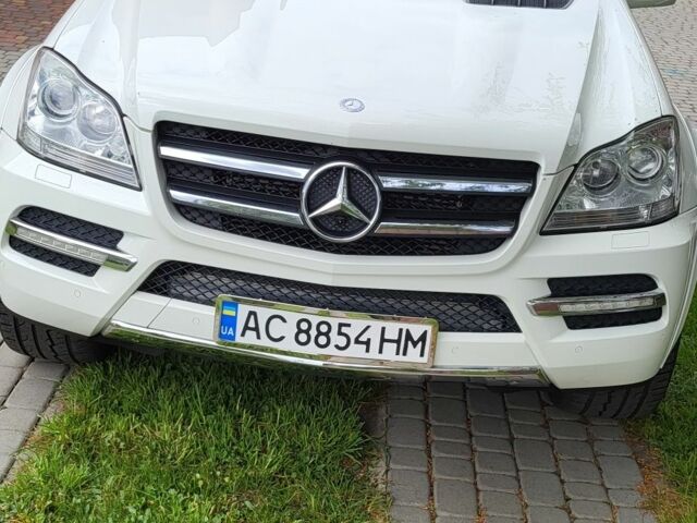 Белый Мерседес ГЛ-класс, объемом двигателя 3 л и пробегом 283 тыс. км за 20000 $, фото 1 на Automoto.ua