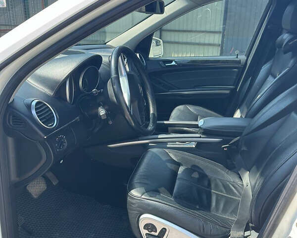 Білий Мерседес ГЛ-Клас, об'ємом двигуна 2.99 л та пробігом 170 тис. км за 17000 $, фото 15 на Automoto.ua