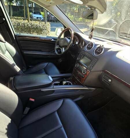 Мерседес ГЛ-класс 2011 в Львове на Automoto.ua Белый Мерседес ГЛ-класс, объемом двигателя 2.99 л и пробегом 385 тыс. км за 20000 $, фото 20 на Automoto.ua