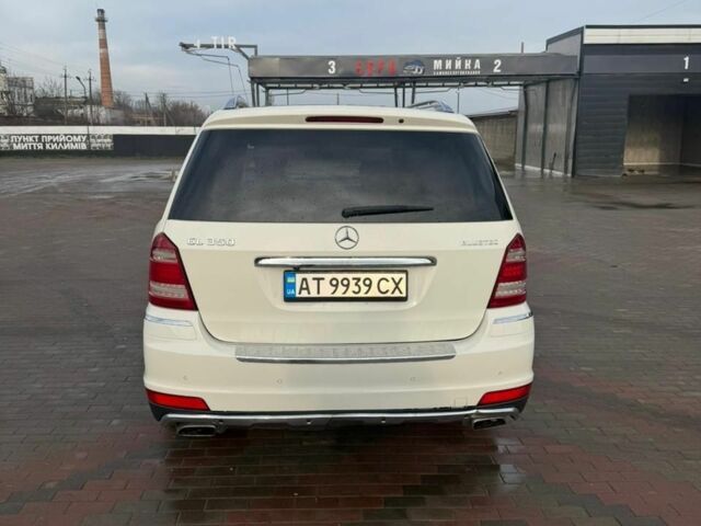 Белый Мерседес ГЛ-класс, объемом двигателя 3 л и пробегом 330 тыс. км за 19000 $, фото 4 на Automoto.ua