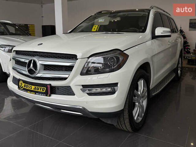 Белый Мерседес ГЛ-класс, объемом двигателя 3 л и пробегом 235 тыс. км за 24900 $, фото 3 на Automoto.ua