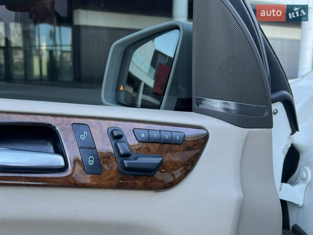 Белый Мерседес ГЛ-класс, объемом двигателя 4.7 л и пробегом 163 тыс. км за 19500 $, фото 20 на Automoto.ua