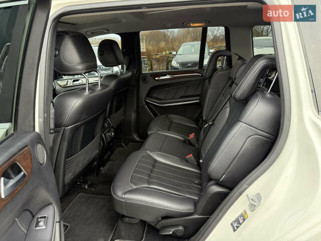 Білий Мерседес ГЛ-Клас, об'ємом двигуна 4.7 л та пробігом 217 тис. км за 19999 $, фото 38 на Automoto.ua