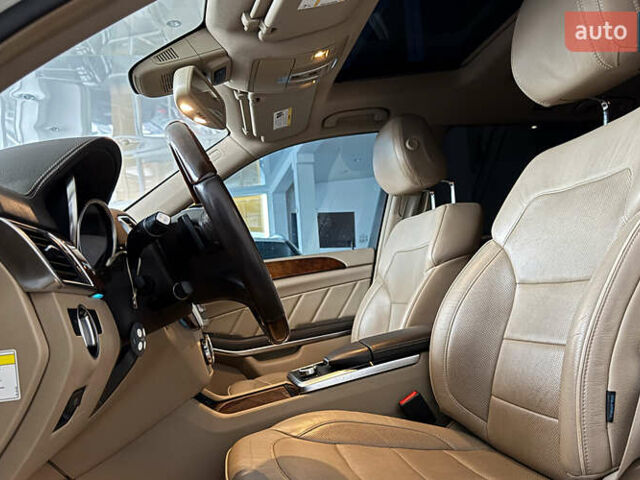 Белый Мерседес ГЛ-класс, объемом двигателя 3 л и пробегом 235 тыс. км за 24900 $, фото 9 на Automoto.ua