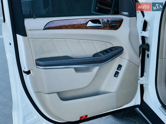 Белый Мерседес ГЛ-класс, объемом двигателя 4.7 л и пробегом 163 тыс. км за 19500 $, фото 19 на Automoto.ua