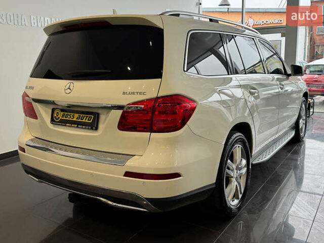 Белый Мерседес ГЛ-класс, объемом двигателя 3 л и пробегом 235 тыс. км за 24900 $, фото 7 на Automoto.ua