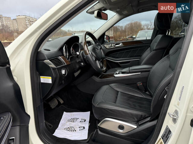 Білий Мерседес ГЛ-Клас, об'ємом двигуна 4.7 л та пробігом 217 тис. км за 19999 $, фото 32 на Automoto.ua