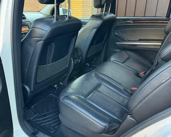 Білий Мерседес ГЛ-Клас, об'ємом двигуна 2.99 л та пробігом 200 тис. км за 21000 $, фото 3 на Automoto.ua