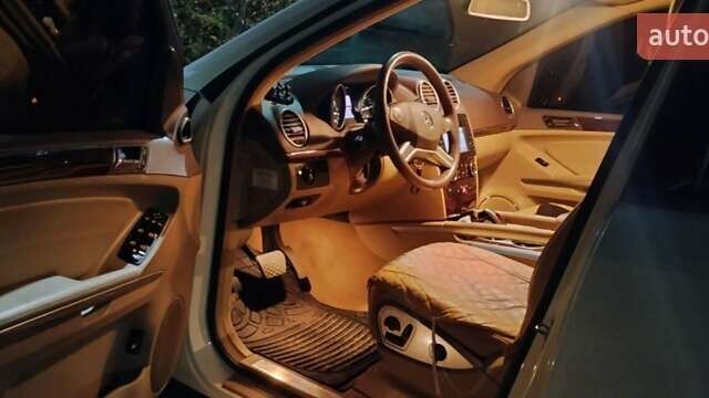 Белый Мерседес ГЛ-класс, объемом двигателя 3 л и пробегом 255 тыс. км за 24300 $, фото 41 на Automoto.ua