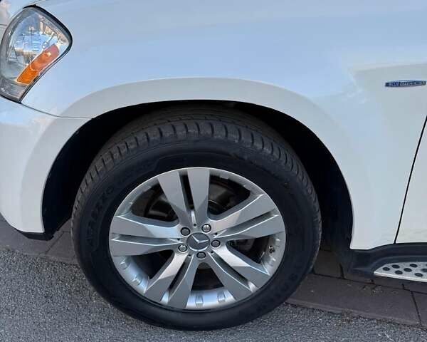 Білий Мерседес ГЛ-Клас, об'ємом двигуна 2.99 л та пробігом 200 тис. км за 21000 $, фото 4 на Automoto.ua