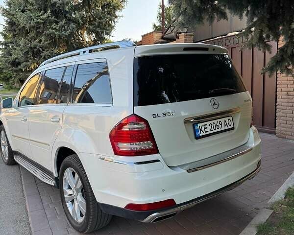 Білий Мерседес ГЛ-Клас, об'ємом двигуна 2.99 л та пробігом 200 тис. км за 21000 $, фото 1 на Automoto.ua