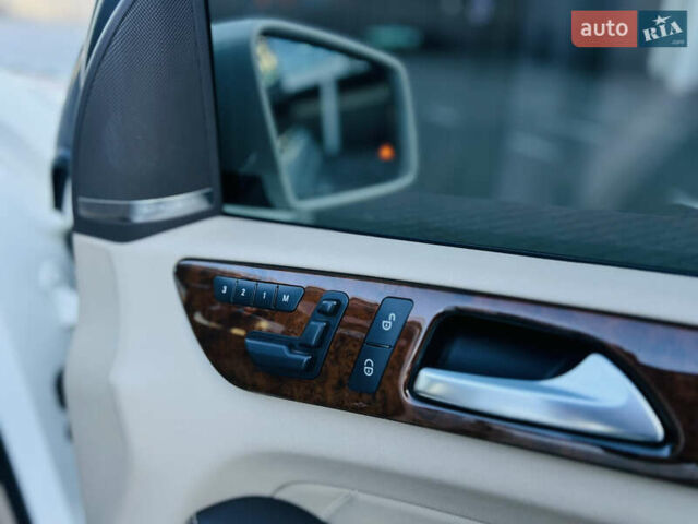 Белый Мерседес ГЛ-класс, объемом двигателя 4.7 л и пробегом 163 тыс. км за 19500 $, фото 25 на Automoto.ua