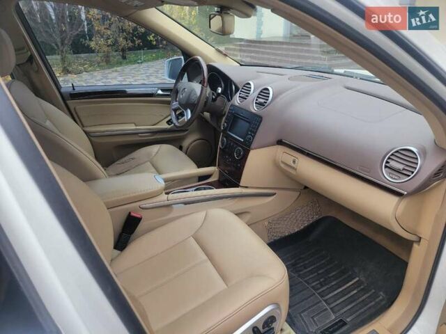 Білий Мерседес ГЛ-Клас, об'ємом двигуна 2.99 л та пробігом 400 тис. км за 17900 $, фото 7 на Automoto.ua