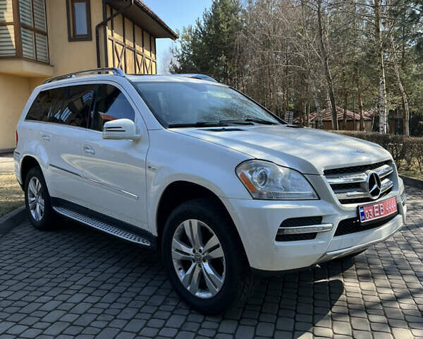 Белый Мерседес ГЛ-класс, объемом двигателя 2.99 л и пробегом 252 тыс. км за 19700 $, фото 2 на Automoto.ua