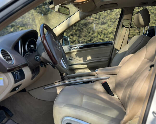 Белый Мерседес ГЛ-класс, объемом двигателя 3 л и пробегом 252 тыс. км за 16500 $, фото 9 на Automoto.ua