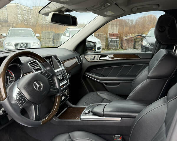 Білий Мерседес ГЛ-Клас, об'ємом двигуна 4.7 л та пробігом 217 тис. км за 19999 $, фото 46 на Automoto.ua