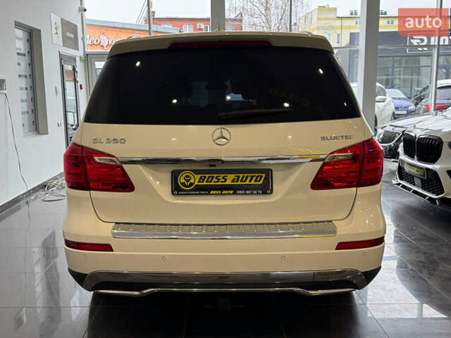 Белый Мерседес ГЛ-класс, объемом двигателя 3 л и пробегом 235 тыс. км за 24900 $, фото 6 на Automoto.ua