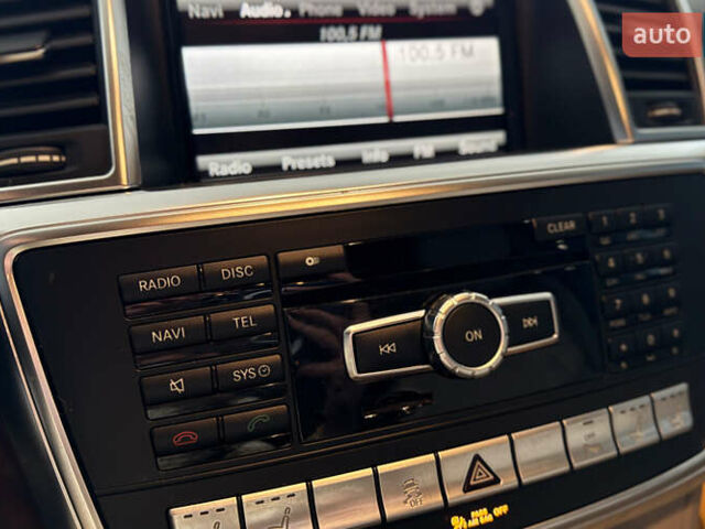 Белый Мерседес ГЛ-класс, объемом двигателя 3 л и пробегом 235 тыс. км за 24900 $, фото 16 на Automoto.ua