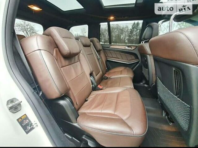 Білий Мерседес ГЛ-Клас, об'ємом двигуна 3 л та пробігом 260 тис. км за 27300 $, фото 16 на Automoto.ua