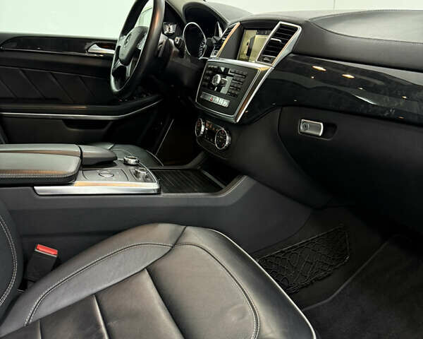 Білий Мерседес ГЛ-Клас, об'ємом двигуна 4.7 л та пробігом 170 тис. км за 18900 $, фото 26 на Automoto.ua