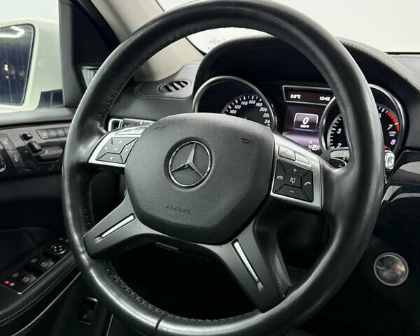 Білий Мерседес ГЛ-Клас, об'ємом двигуна 4.7 л та пробігом 170 тис. км за 18900 $, фото 25 на Automoto.ua