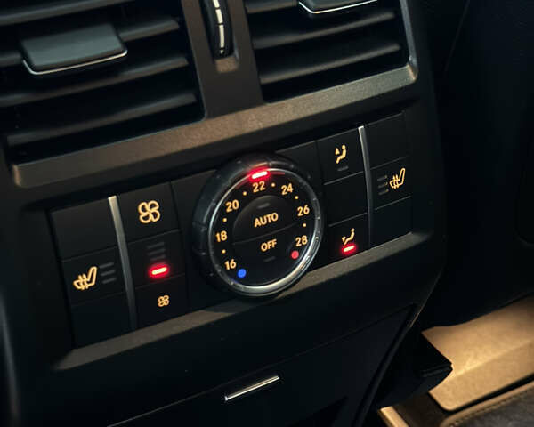 Білий Мерседес ГЛ-Клас, об'ємом двигуна 4.7 л та пробігом 170 тис. км за 18900 $, фото 22 на Automoto.ua