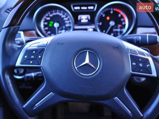 Белый Мерседес ГЛ-класс, объемом двигателя 3 л и пробегом 185 тыс. км за 27450 $, фото 23 на Automoto.ua