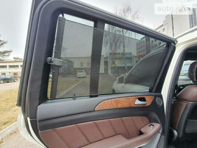 Білий Мерседес ГЛ-Клас, об'ємом двигуна 3 л та пробігом 260 тис. км за 27300 $, фото 18 на Automoto.ua