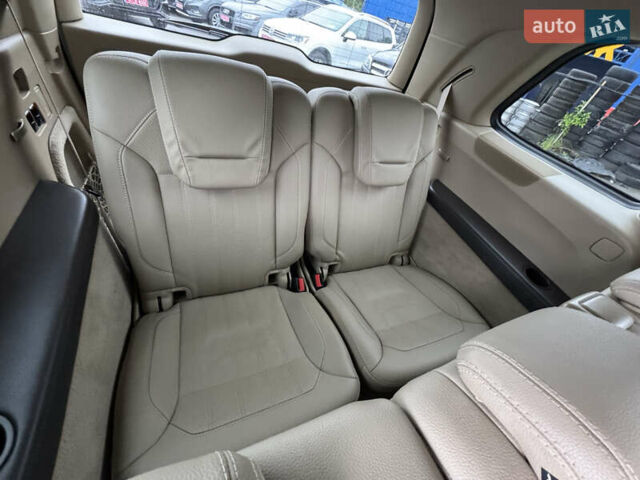 Белый Мерседес ГЛ-класс, объемом двигателя 3 л и пробегом 242 тыс. км за 20400 $, фото 26 на Automoto.ua