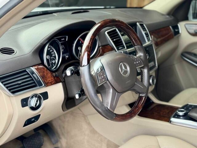 Білий Мерседес ГЛ-Клас, об'ємом двигуна 3 л та пробігом 224 тис. км за 24999 $, фото 7 на Automoto.ua