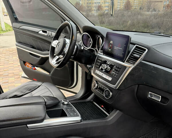 Белый Мерседес ГЛ-класс, объемом двигателя 2.99 л и пробегом 282 тыс. км за 29900 $, фото 16 на Automoto.ua