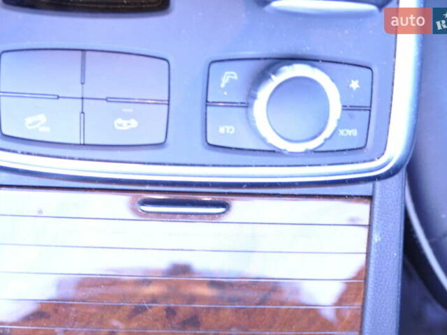 Белый Мерседес ГЛ-класс, объемом двигателя 3 л и пробегом 185 тыс. км за 27450 $, фото 16 на Automoto.ua