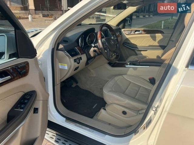 Белый Мерседес ГЛ-класс, объемом двигателя 2.99 л и пробегом 194 тыс. км за 26700 $, фото 11 на Automoto.ua