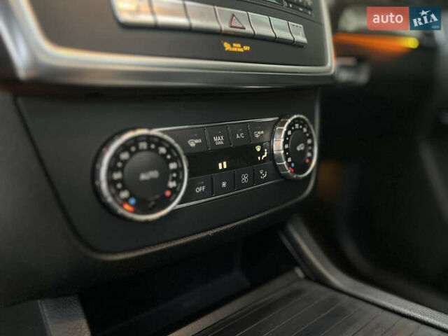 Мерседес ГЛ-класс 2014 в Харькове на Automoto.ua Белый Мерседес ГЛ-класс, объемом двигателя 2.99 л и пробегом 195 тыс. км за 25000 $, фото 24 на Automoto.ua