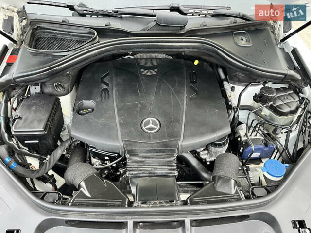 Белый Мерседес ГЛ-класс, объемом двигателя 2.99 л и пробегом 182 тыс. км за 24500 $, фото 51 на Automoto.ua