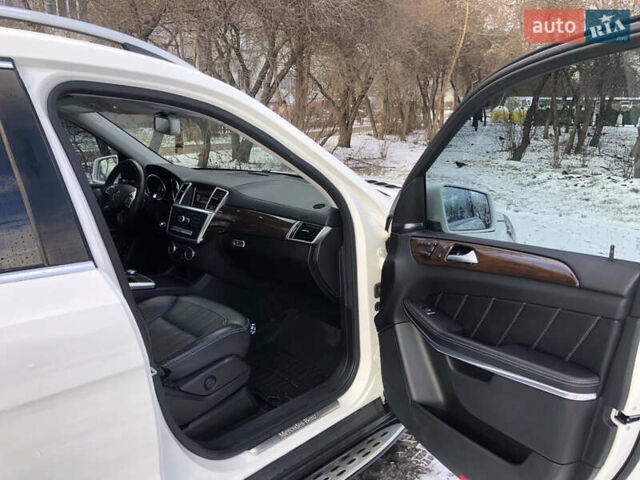 Білий Мерседес ГЛ-Клас, об'ємом двигуна 3 л та пробігом 160 тис. км за 29000 $, фото 7 на Automoto.ua