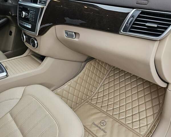 Белый Мерседес ГЛ-класс, объемом двигателя 2.99 л и пробегом 214 тыс. км за 27300 $, фото 54 на Automoto.ua