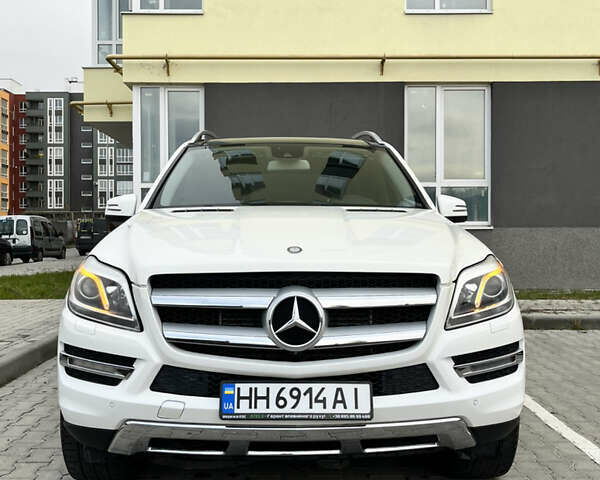 Белый Мерседес ГЛ-класс, объемом двигателя 2.99 л и пробегом 182 тыс. км за 24500 $, фото 3 на Automoto.ua
