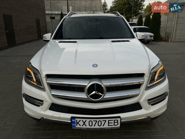 Мерседес ГЛ-класс 2014 в Харькове на Automoto.ua Белый Мерседес ГЛ-класс, объемом двигателя 2.99 л и пробегом 195 тыс. км за 25000 $, фото 7 на Automoto.ua