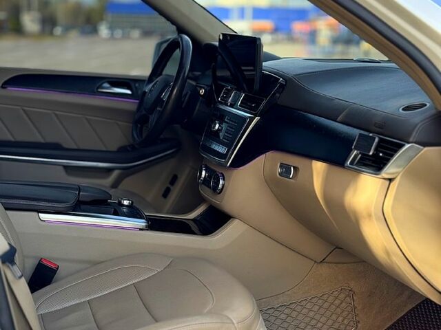 Білий Мерседес ГЛ-Клас, об'ємом двигуна 4.7 л та пробігом 201 тис. км за 29000 $, фото 7 на Automoto.ua