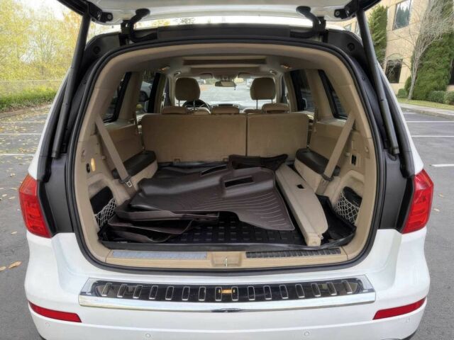 Белый Мерседес ГЛ-класс, объемом двигателя 3 л и пробегом 89 тыс. км за 9100 $, фото 15 на Automoto.ua