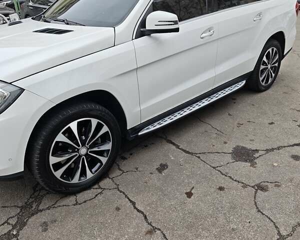 Білий Мерседес ГЛ-Клас, об'ємом двигуна 3 л та пробігом 162 тис. км за 24000 $, фото 7 на Automoto.ua