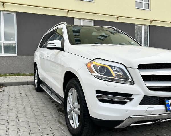 Белый Мерседес ГЛ-класс, объемом двигателя 2.99 л и пробегом 182 тыс. км за 24500 $, фото 21 на Automoto.ua