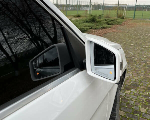 Белый Мерседес ГЛ-класс, объемом двигателя 4.66 л и пробегом 178 тыс. км за 29999 $, фото 9 на Automoto.ua